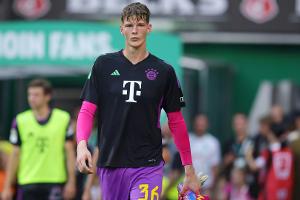 FC Bayern: Torwart Hülsmann unterschreibt Profivertrag