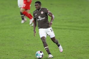Mittelfeldspieler Aremu von St. Pauli nach Kaiserslautern