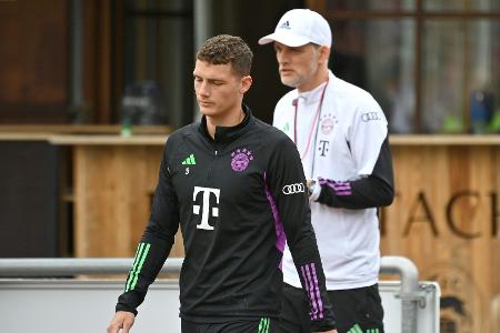 Tuchel lässt Pavard-Abgang offen: Tuchel lässt Pavard-Abgang offen: