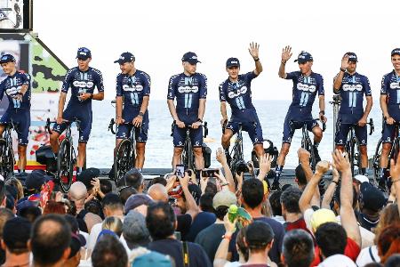 Vuelta-Auftakt: dsm-firmenich gewinnt Mannschaftszeitfahren Vuelta-Auftakt: dsm-firmenich gewinnt Mannschaftszeitfahren