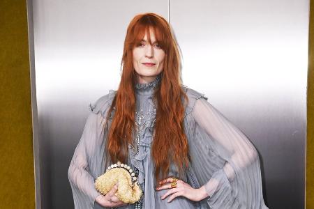 Nach Konzertabsage: Florence Welch unterzieht sich lebensrettender OP Nach Konzertabsage: Florence Welch unterzieht sich lebensrettender OP