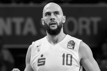 Basketballer Dennis Kramer ist tot: Ex-Profi stirbt mit 31 Jahren Basketballer Dennis Kramer ist tot: Ex-Profi stirbt mit 31 Jahren