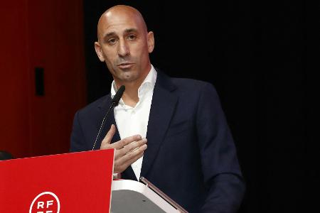 Schult über Rubiales: Schult über Rubiales: