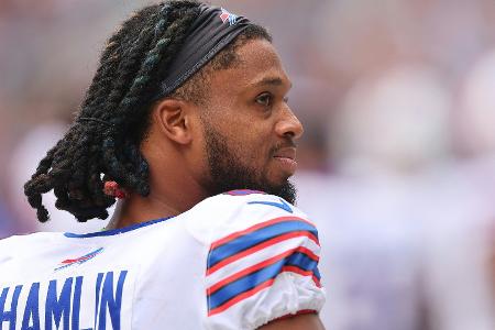 Nach Herzstillstand: Hamlin im NFL-Kader der Bills Nach Herzstillstand: Hamlin im NFL-Kader der Bills