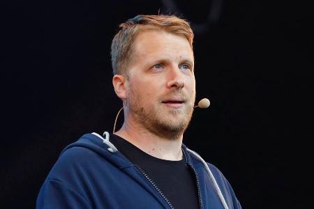 Oliver Pochers Vater Gerhard hatte einen schweren Schlaganfall Oliver Pochers Vater Gerhard hatte einen schweren Schlaganfall