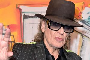 "Bühnenaction ohne Ende": Udo Lindenberg braucht ein neues Knie