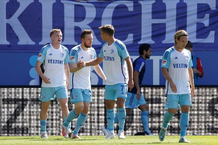 Punkt in Wiesbaden: Schalke stoppt Abwärtstrend Punkt in Wiesbaden: Schalke stoppt Abwärtstrend