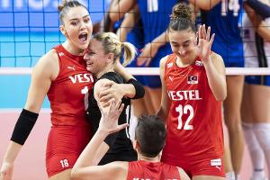 Fünfsatzkrimi: Türkische Volleyballerinnen holen EM-Titel