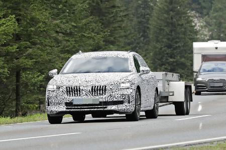 Erlkönig Skoda Superb Combi