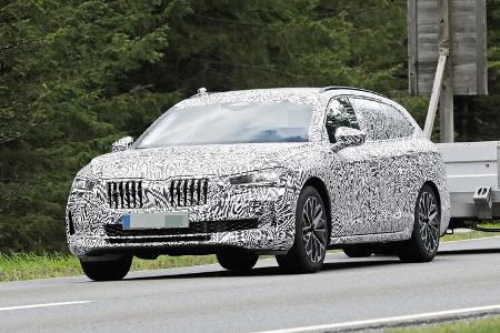 Erlkönig Skoda Superb Combi