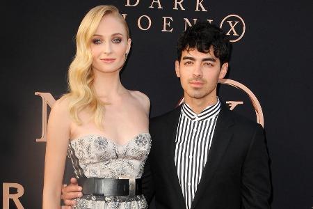 Joe Jonas hat Scheidung von Sophie Turner eingereicht Joe Jonas hat Scheidung von Sophie Turner eingereicht