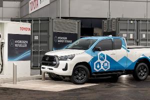 Toyota zeigt Wasserstoff-Pick-up