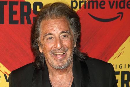Sprecher dementiert: Al Pacino und seine Freundin sind noch ein Paar Sprecher dementiert: Al Pacino und seine Freundin sind noch ein Paar