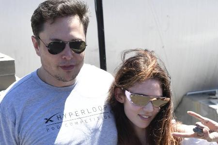 Neue Biografie: Elon Musk und Grimes sollen ein drittes Kind haben Neue Biografie: Elon Musk und Grimes sollen ein drittes Kind haben