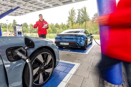Audi e-tron GT Quattro, Porsche Taycan 4s