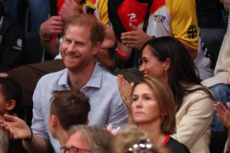 Prinz Harry: Düsseldorfer Publikum singt 