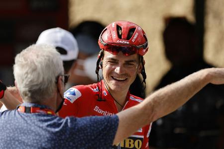 Kuss vor Vuelta-Sieg - Poels gewinnt vorletzte Etappe Kuss vor Vuelta-Sieg - Poels gewinnt vorletzte Etappe