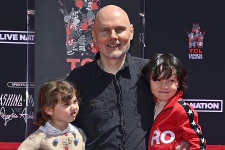 Billy Corgan: Sänger von The Smashing Pumpkins hat geheiratet Billy Corgan: Sänger von The Smashing Pumpkins hat geheiratet