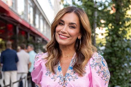 Zum 15. Geburtstag: Jana Ina Zarrella zeigt seltenes Foto ihres Sohnes Zum 15. Geburtstag: Jana Ina Zarrella zeigt seltenes Foto ihres Sohnes
