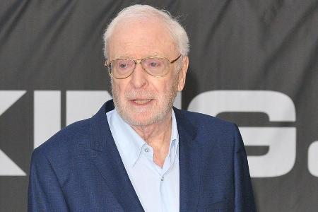 Michael Caine hinterfragt die Rolle von Intimitätskoordinatoren Michael Caine hinterfragt die Rolle von Intimitätskoordinatoren