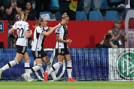 DFB-Frauen können es noch: Befreiungsschlag gegen Island DFB-Frauen können es noch: Befreiungsschlag gegen Island
