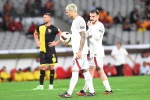 Istanbuler Derby: Icardi mit kuriosem Elfmeterfehlschuss