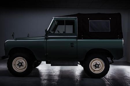 Everrati Land Rover Series IIA electric