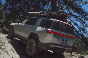 Rivian R1S Elektro-SUV 