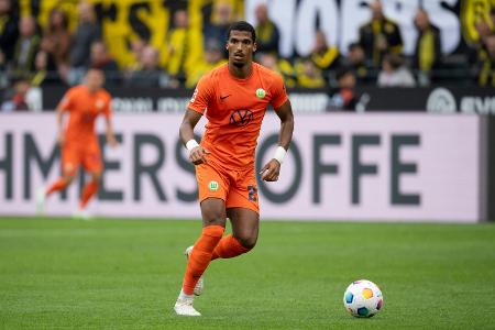 Wolfsburg wohl ohne zwei Verteidiger gegen Frankfurt Wolfsburg wohl ohne zwei Verteidiger gegen Frankfurt