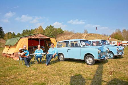 Trabi mit Familie