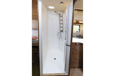 Dusche im Itineo JB 700