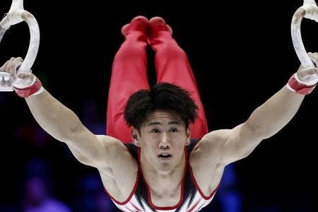 Turn-Olympiasieger Hashimoto kann WM-Mehrkampftitel nicht verteidigen Turn-Olympiasieger Hashimoto kann WM-Mehrkampftitel nicht verteidigen