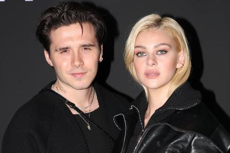 Brooklyn Beckham und Nicola Peltz von Pariser Nachtclub abgewiesen Brooklyn Beckham und Nicola Peltz von Pariser Nachtclub abgewiesen