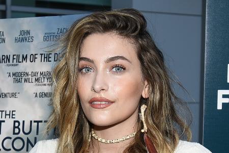 Polizei nimmt mutmaßlichen Stalker von Paris Jackson fest Polizei nimmt mutmaßlichen Stalker von Paris Jackson fest