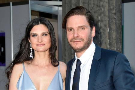 Daniel Brühl: Süße Pärchenfotos zum 13. Jahrestag Daniel Brühl: Süße Pärchenfotos zum 13. Jahrestag