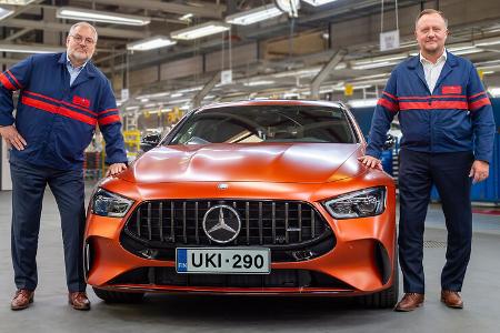 Mercedes-AMG GT 4-Türer Produktionsstart bei Valmet in Uusikaupunki, Finnland. Links: Olaf Bongwald (CEO Valmet Automotive), rechts: Pasi Rannus (SVP Vehicle Contract Manufacturing) Mercedes-AMG GT 4-Türer Produktionsstart bei Valmet in Uusikaupunki, Finnland. Links: Olaf Bongwald (CEO Valmet Automotive), rechts: Pasi Rannus (SVP Vehicle Contract Manufacturing)