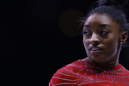 Kunstturnen: Nach Sturz beim Sprung nur Silber für Biles Kunstturnen: Nach Sturz beim Sprung nur Silber für Biles