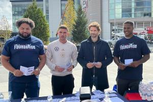 USA-Reise: Gosens und DFB-Elf unterstützen Obdachlose