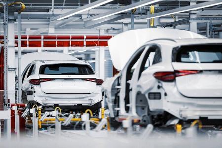 Produktionsstart für die nächste Generation des Mercedes-Benz GLC Start of production for the next generation Mercedes-Benz GLC Produktionsstart für die nächste Generation des Mercedes-Benz GLC Start of production for the next generation Mercedes-Benz GLC