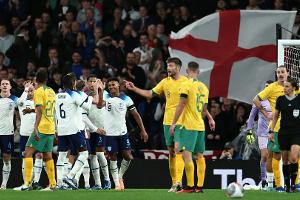 England gewinnt Test gegen Australien