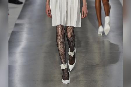 Strumpfhosen-Zeit: Muster und Farbe machen unsere Beine zum Hingucker Strumpfhosen-Zeit: Muster und Farbe machen unsere Beine zum Hingucker