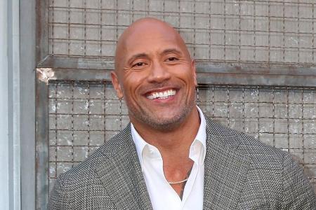 Nach Kritik: Wachsfigur von Dwayne Johnson bekommt ein Update Nach Kritik: Wachsfigur von Dwayne Johnson bekommt ein Update