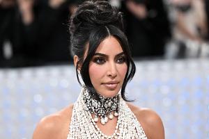 Kim Kardashian: Fauchende Begegnung mit Lagerfelds Katze Choupette