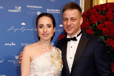 Tom Wlaschiha und Stephanie Stumph moderieren SemperOpernball 2024 Tom Wlaschiha und Stephanie Stumph moderieren SemperOpernball 2024