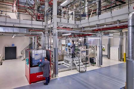 BMW Batteriezellen Fabrik Batterie CMCC Parsdorf Produktion