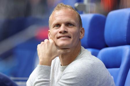 Schalke siegt bei Geraerts-Heimdebüt - St. Pauli wieder vorn Schalke siegt bei Geraerts-Heimdebüt - St. Pauli wieder vorn
