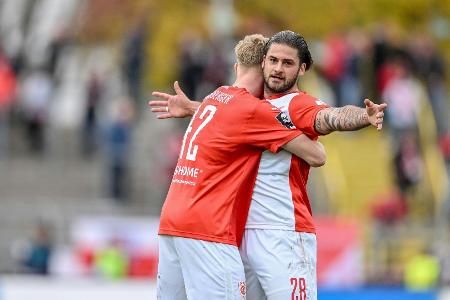 3. Liga: Jahn schließt zu Dresden auf - 27.000 Fans in Duisburg 3. Liga: Jahn schließt zu Dresden auf - 27.000 Fans in Duisburg