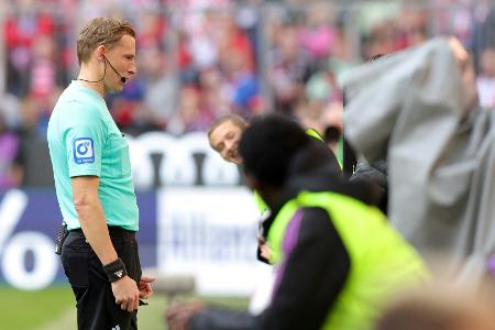 Schiri Petersen bei Rot-Hattrick 
