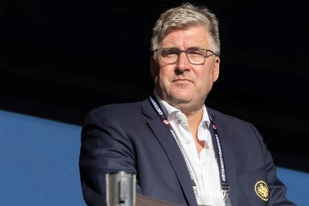 Eintracht-Boss Hellmann fordert teilweise Abschaffung des VAR Eintracht-Boss Hellmann fordert teilweise Abschaffung des VAR