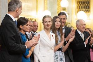 Am 18. Geburtstag: Leonor von Spanien leistet Eid auf Verfassung